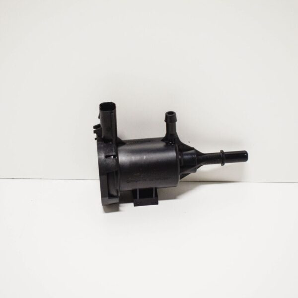 A0004760600 - New Mercedes Benz GLA X156 Fuel Flush Valve A0004760600 Genuine
