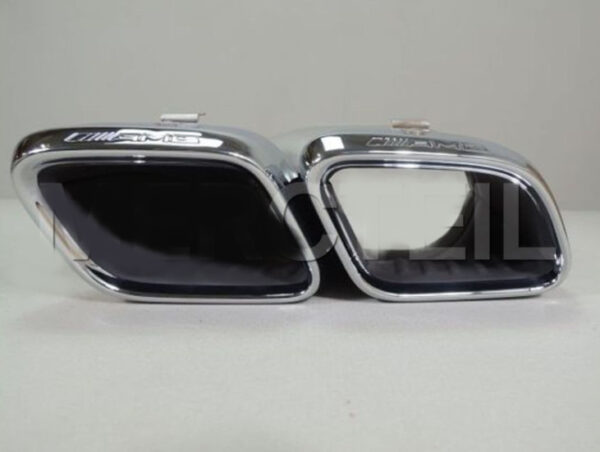 A0004902900 - NEW MERCEDES-BENZ GLC X253 RIGHT SIDE TAIL PIPE TRIM A0004902900 ORIGINAL