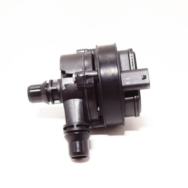 A0005004386 - NEW MERCEDES-BENZ C W205 COOLANT PUMP A0005004386 ORIGINAL