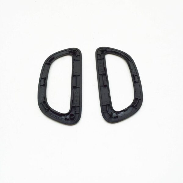 A00081040009051 - NEW MB CLA SHOOTING BRAKE X117 LUUGGAGE SHELF HANDLE A00081040009051 ORIGINAL