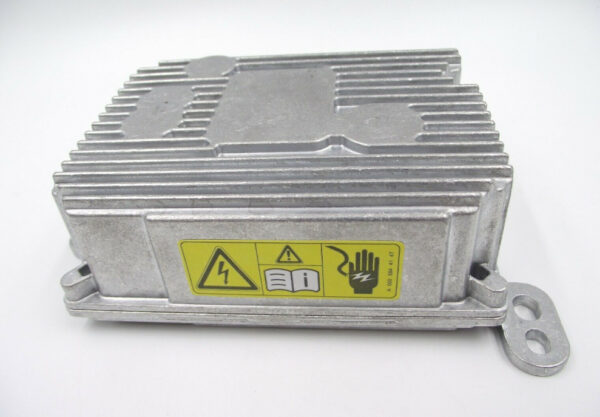 A0008271105 - NEW MERCEDES-BENZ A W177 VOLTAGE CONVERTER A0008271105 ORIGINAL