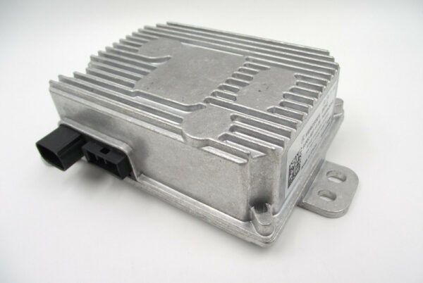 A0008271105 - NEW MERCEDES-BENZ A W177 VOLTAGE CONVERTER A0008271105 ORIGINAL