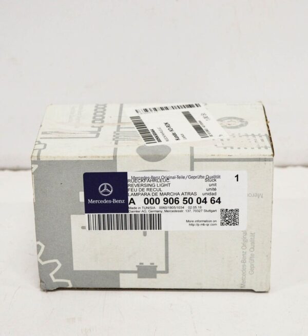 A000906500464 - MB G W463 AMG Rear Right Reversing Light A0009065004 64 NEW GENUINE