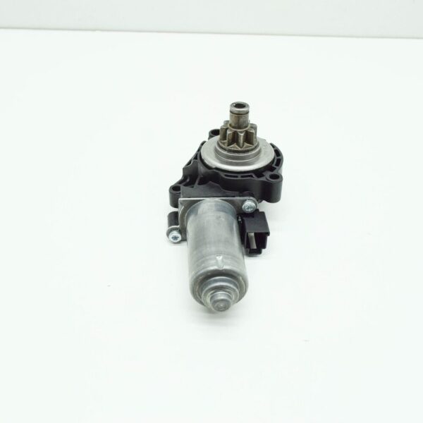 A0009102409 - NEW MERCEDES-BENZ C W205 FRONT LEFT SEAT HEIGHT ADJUST MOTOR A0009102409