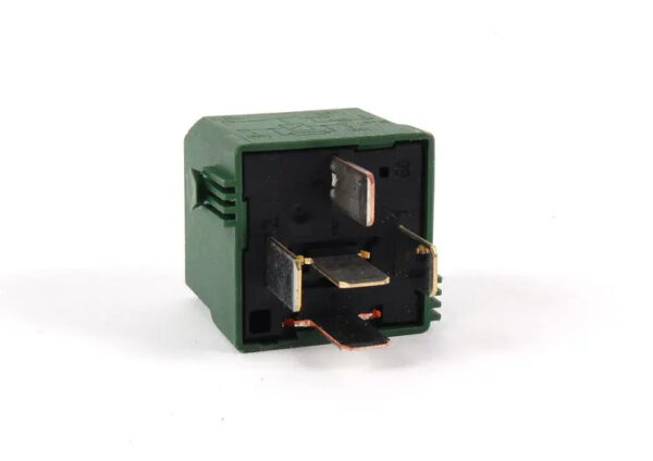 A0009828523 - Mercedes-Benz C W204 Slot M Relay A0009828523 NEW ORIGINAL