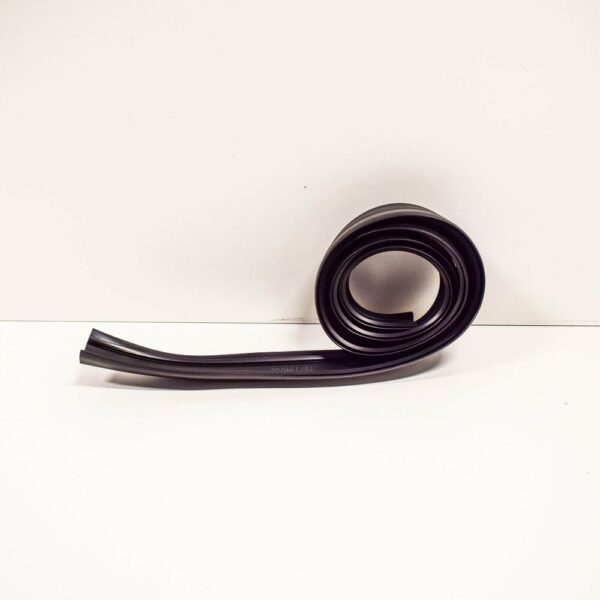 A0009870862 - NEW MERCEDES BENZ G W463 UPPER RUBBER WINDSCREEN SEAL A0009870862 ORIGINAL