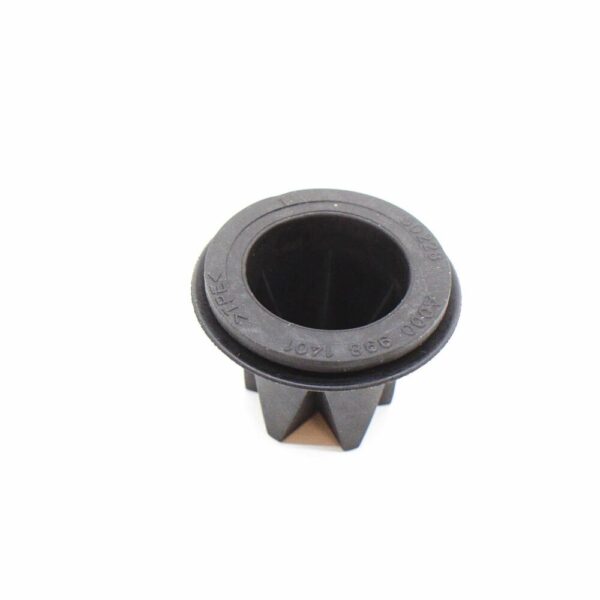 A0009981401 - NEW MERCEDES BENZ CL C216 FRONT BONNET BUTTON GROMMET A0009983401 ORIGINAL