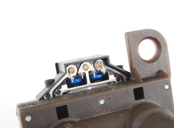 A0018303284 - NEW MERCEDES BENZ CLK C208 HEATER CONTROL VALVE A0018303284 ORIGINAL