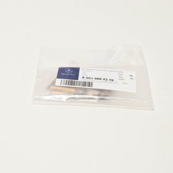 A0019882378 - MERCEDES-BENZ Saloon W123 Rear Side Window Clip A0019882378 10pcs NEW GENUINE