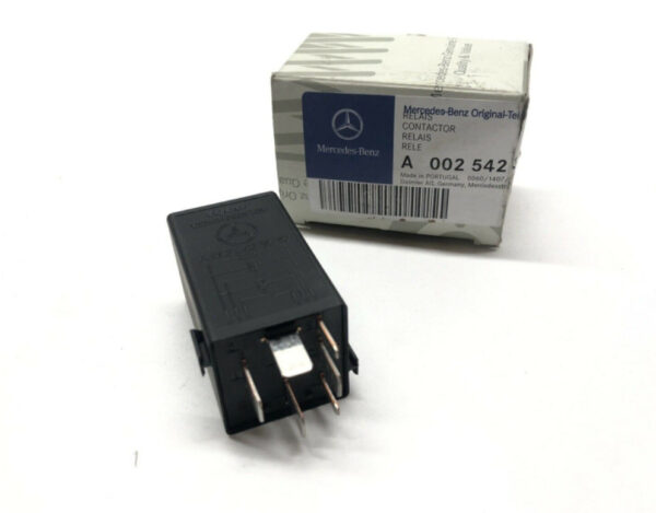 A0025423919 - NEW MB SL R230 CONSUMER CUT-OFF CONTROL MODULE PLATE RELAY A0025423919 ORIGINAL