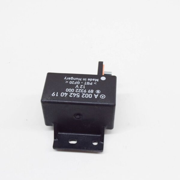 A0025424019 - MERCEDES BENZ SPRINTER 906 Cut Off Relay A0025424019 NEW GENUINE