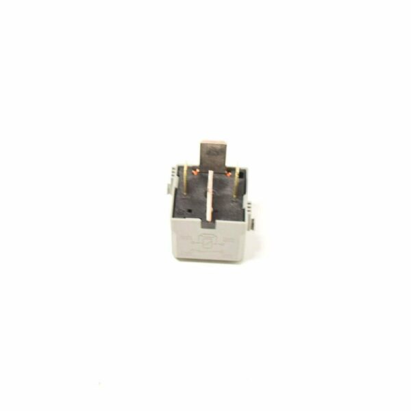 A0025428719 - Genuine Mercedes-Benz W164 N Relay A0025428719