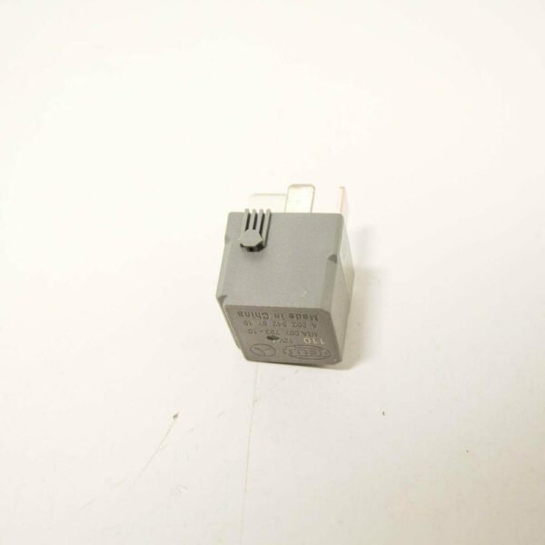 A0025428719 - Genuine Mercedes-Benz W164 N Relay A0025428719