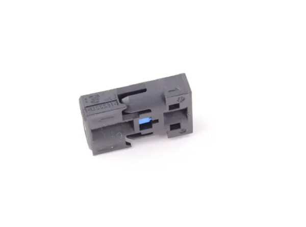 A0025459040 - NEW MB CLA C117 AUDIO / COMAND PANEL PIN SOCKET HOUSING A0025459040 ORIGINAL