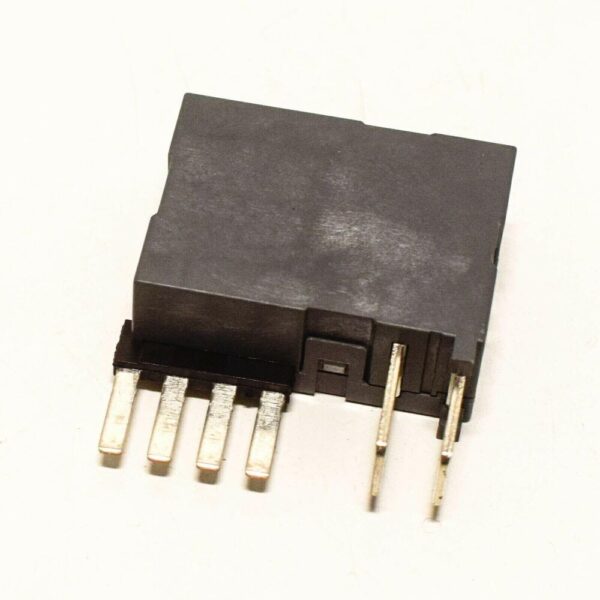 A0035422819 - Mercedes-Benz GLA X156 Battery Relay A0035422819 NEW JANUARY