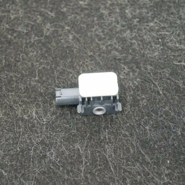 A0038202926 - NEW MERCEDES-BENZ C-CLASS W204 FRONT IMPACT SENSOR A0038202926 ORIGINAL