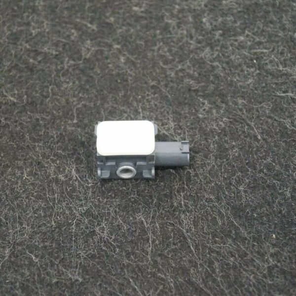 A0038202926 - NEW MERCEDES-BENZ C-CLASS W204 FRONT IMPACT SENSOR A0038202926 ORIGINAL