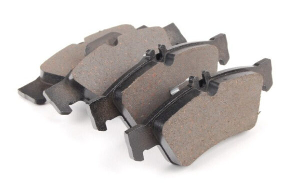 A0074206820 - New MB CLS C218 Rear Brake Pad Set A0074206820 3.0 Petrol
