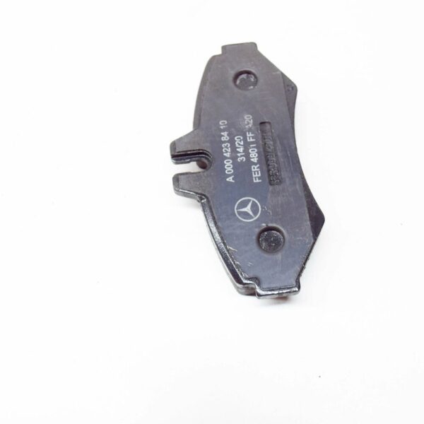 A0084204420 - NEW MERCEDES-BENZ G-CLASS W463 REAR BRAKE PAD SET A0084204420 ORIGINAL