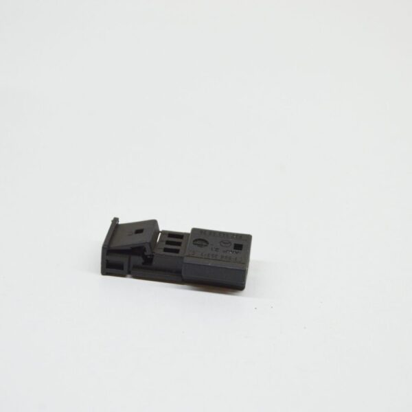 A0305455928 - NEW MERCEDES-BENZ ML W163 PLUG A0305455928 GENUINE