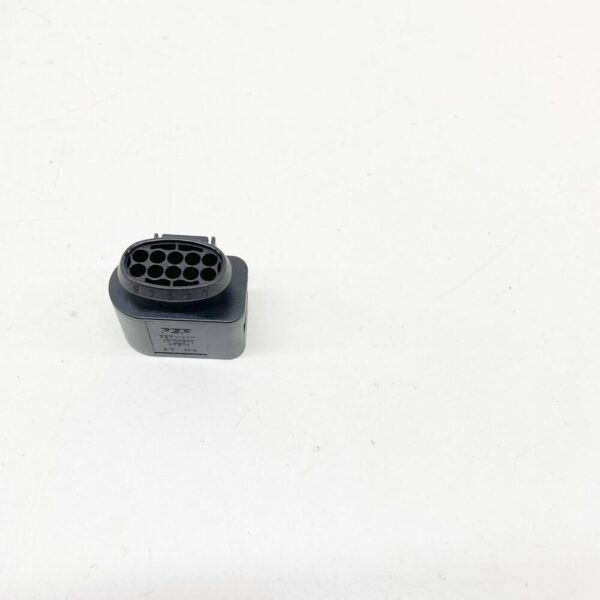 A0465458928 - MB ML W164 Valve Unit, Self Leveling Device Plugs A0465458928, New