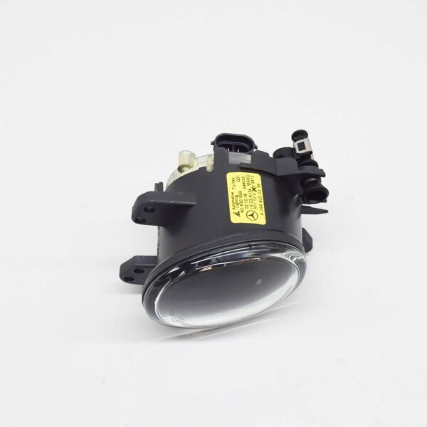 A0998200256 - NEW MERCEDES-BENZ A W176 FRONT RIGHT FOG LIGHT A0998200256