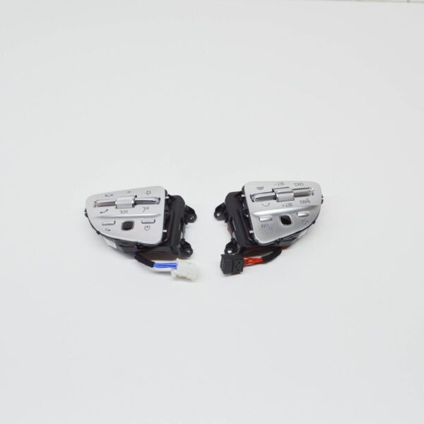 A09990500042A17 - New MB S W222 Steering Wheel Left And Right Switch LHD A09990500042A17