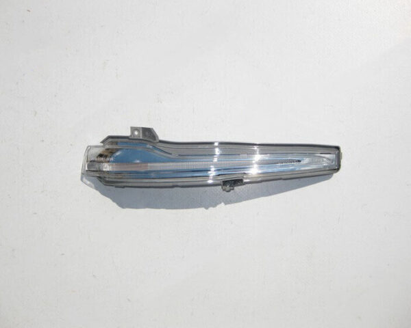 A0999060801 - NEW MERCEDES-BENZ E W213 FRONT RIGHT MIRROR TURN INDICATOR A0999060801