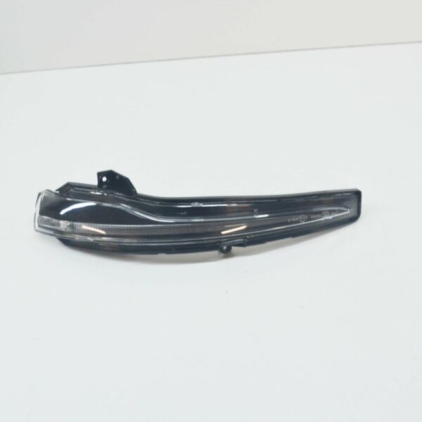 A0999064601 - NEW MB E-CLASS W213 RIGHT WING MIRROR TURN INDICATOR A0999064601