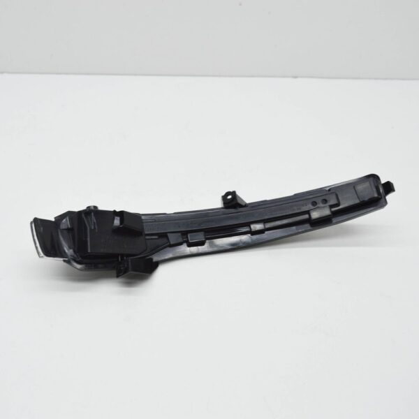 A0999067201 - NEW MB C-CLASS W205 RIGHT WING MIRROR TURN INDICATOR A0999067201 2016 ORIGINAL