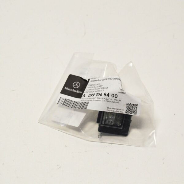 A0999068400 - NEW MB VITO W447 LICENSE PLATE LIGHT A0999068400