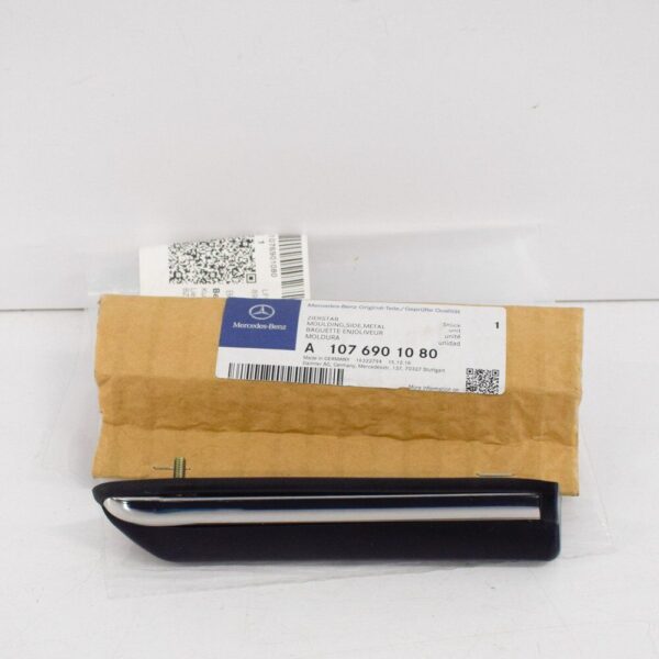 A1076901080 - Mercedes-Benz SL R107 fender strip rear right A1076901080 new
