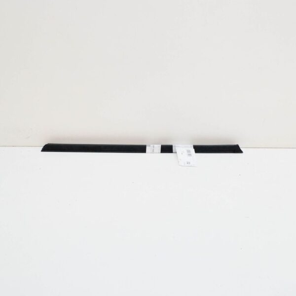 A1077201078 - NEW MERCEDES BENZ SL R107 RIGHT DOOR WEATHERSTRIP A1077201078 ORIGINAL