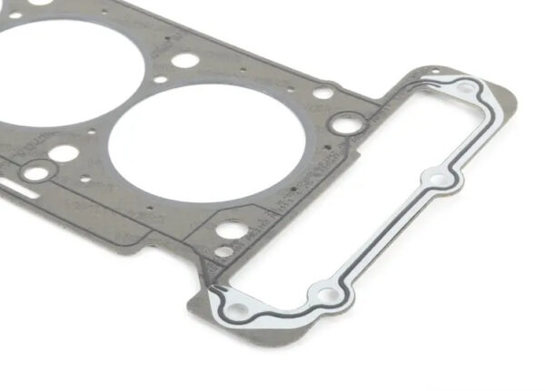 A1110163120 - NEW MERCEDES-BENZ ML W163 CYLINDER HEAD GASKET A1110163120 ORIGINAL