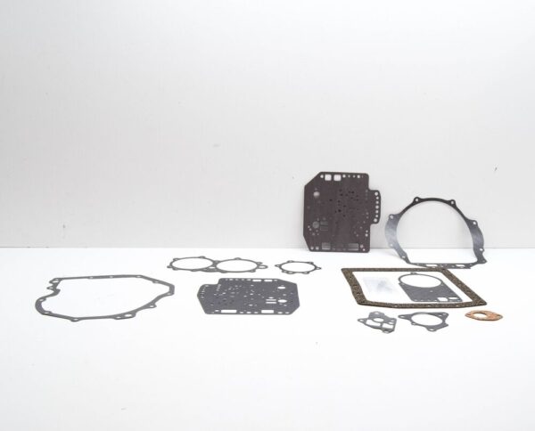 A1122701800 - Mercedes Benz S W108 Engine Seal Gasket Set A1122701800 NEW GENUINE