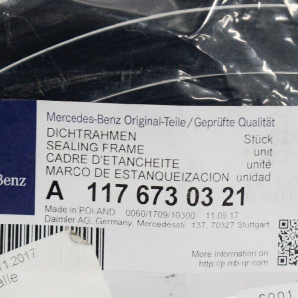 A1176730321 - NEW MB CLA COUPE C117 LEFT SIDE WINDOW SEALING FRAME A1176730321 2014