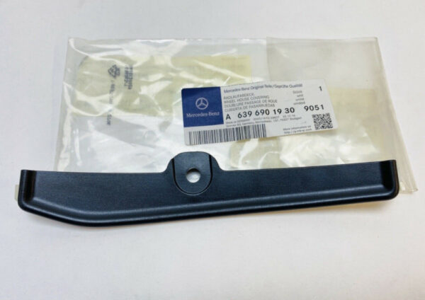 A63969019309051 - MB VITO W639 rear bumper left wheelhouse cover A63969019309051 NEW ORIGINAL