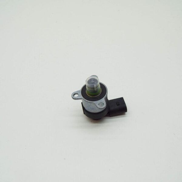 A6420740284 - NEW MERCEDES-BENZ GLE W166 FUEL PRESSURE REGULATOR VALVE A6420740284 ORIGINAL
