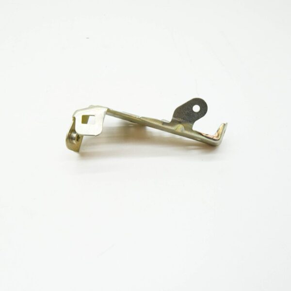 A6421411340 - Mercedes-Benz E W212 Cross Pipe To Cylinder Head Holder A6421411340 NEW GENUINE