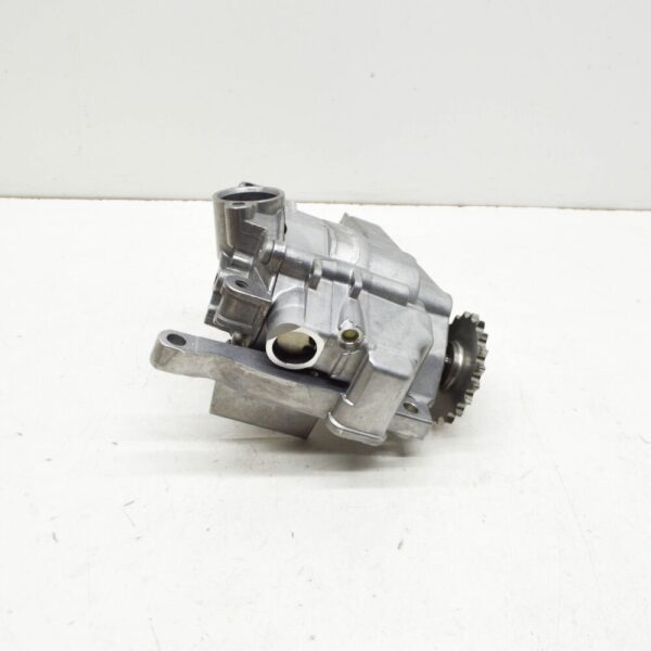 A6421802000 - NEW MERCEDES-BENZ CLK CABRIO A209 ENGINE OIL PUMP A6421802000 ORIGINAL