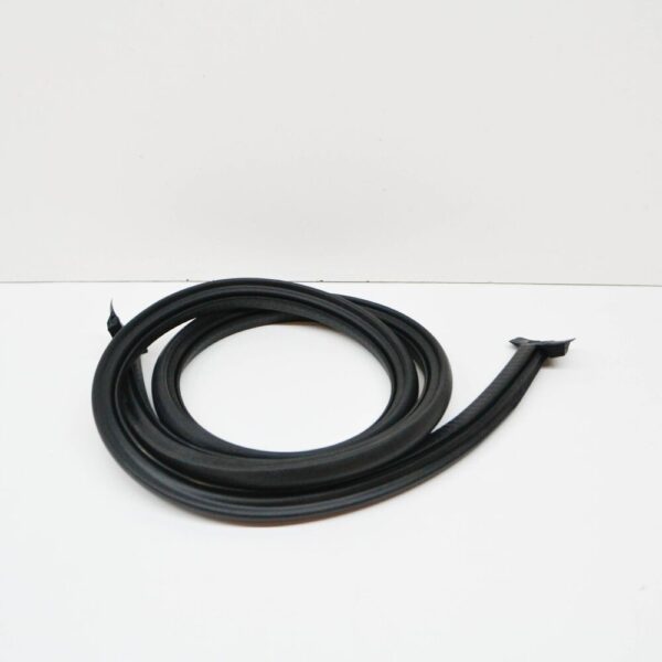 A9017400778 - NEW MERCEDES-BENZ SPRINTER 903 REAR PANEL DOOR HIGH TOP SEAL A9017400778