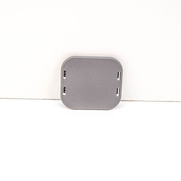 A90669209227J69 - MERCEDES-BENZ SPRINTER 906 D-Pillar Bottom Cover A90669209227J69 NEW GENUINE