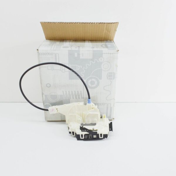 A9067202135 - NEW MERCEDES-BENZ SPRINTER 906 FRONT LEFT DOOR LOCK LHD A9067202135 ORIGINAL