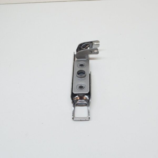 A9067500450 - NEW MB VIANO W639 FRONT BONNET HOOD LOCK A9067500450