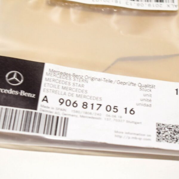 A9068170516 - NEW MB SPRINTER 906 REAR CROSSBEAM EMBLEM BADGE A9068170516