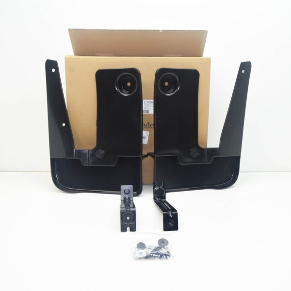 A9078890600 - NEW MERCEDES-BENZ SPRINTER W907 FRONT MUDGUARD FLAP SET A9078890600 ORIGINAL