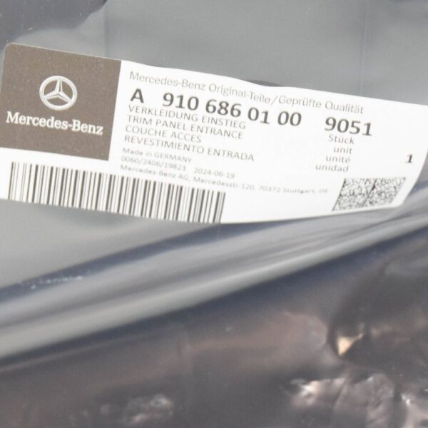 A9106860100 - MERCEDES-BENZ SPRINTER W907 FRONT LEFT ENTRANCE TRIM A91068601009051 NEW GENUINE