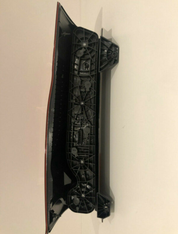 A9108200100 - NEW MERCEDES-BENZ SPRINTER W910 REAR RIGHT TAILLIGHT A9108200100 ORIGINAL