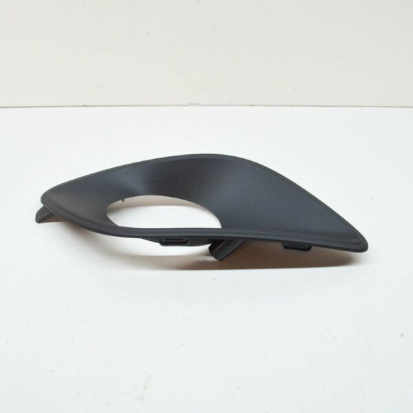 A91088543009K83 - NEW MB SPRINTER 910 FRONT BUMPER LEFT FOG LIGHT TRIM A91088543009K83 ORIGINAL