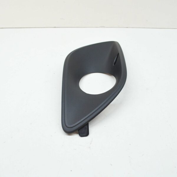 A91088543009K83 - NEW MB SPRINTER 910 FRONT BUMPER LEFT FOG LIGHT TRIM A91088543009K83 ORIGINAL
